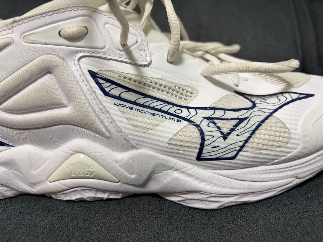 Mizuno バレーボールシューズ ウエーブモーメンタム3 28.5cm
