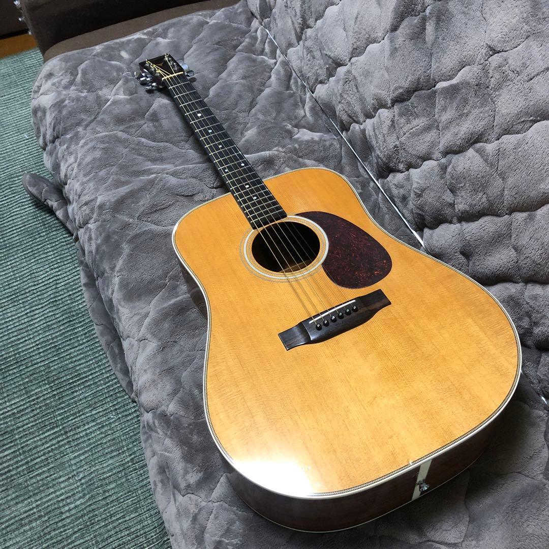 2009年製kヤイリYWー５００Ｒの出品です。