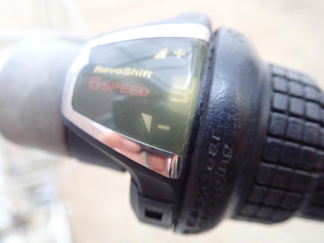 自転車　ママチャリ　ままちゃり　白色ホワイト　SHIMANO　２７インチ