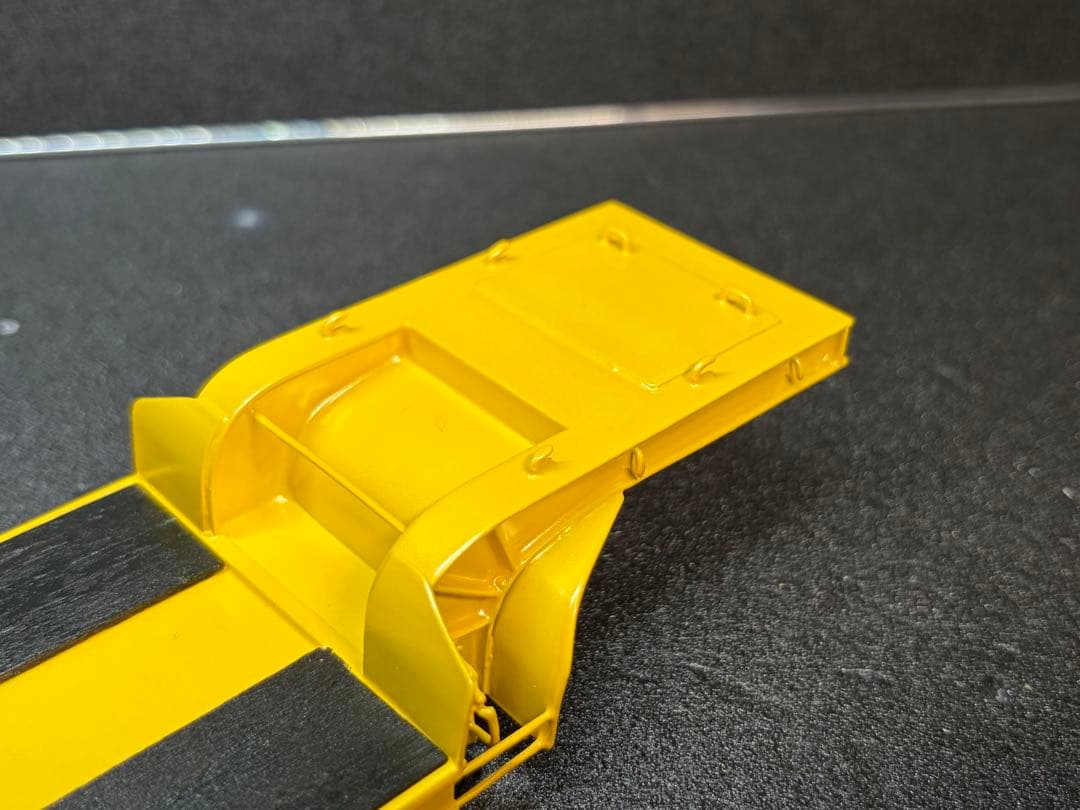 ブルーリボン　1/50 3軸低床トレーラー自動あゆみ付 重機 建機