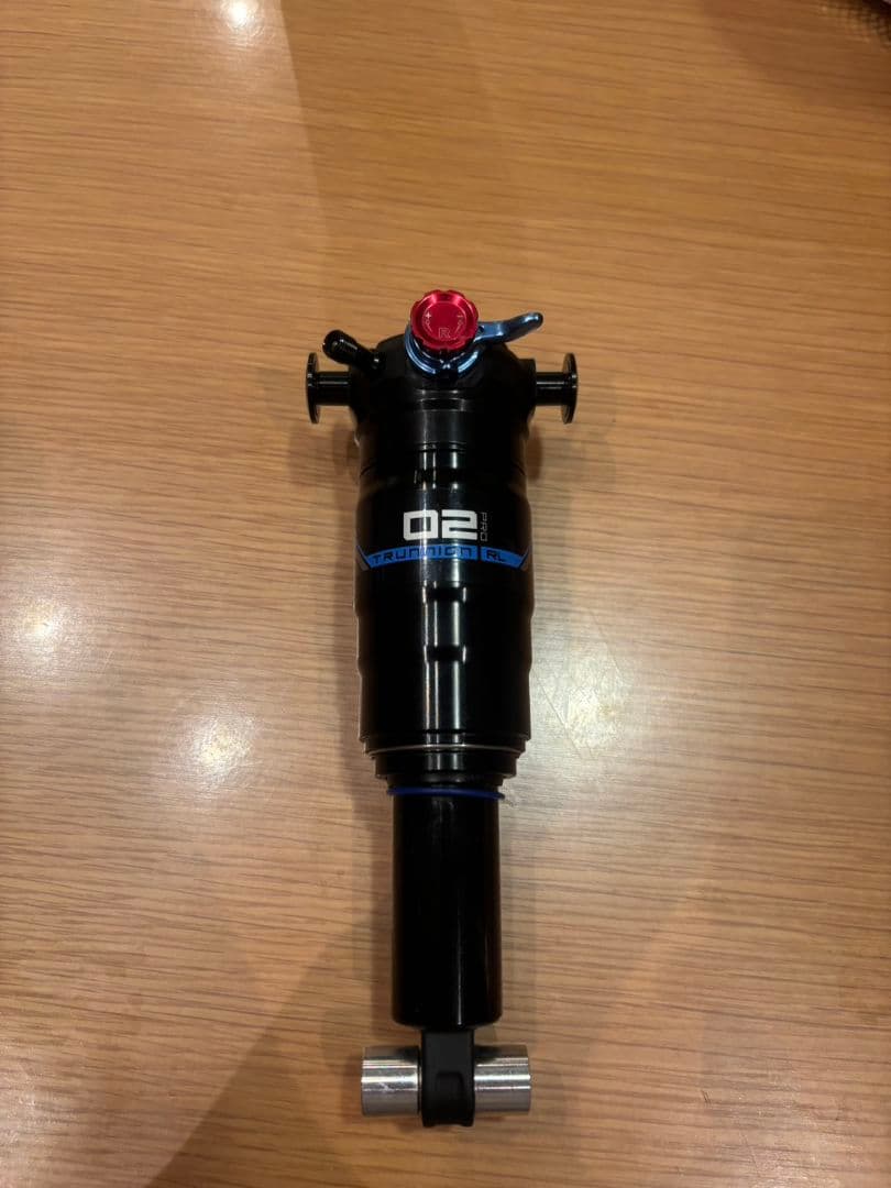 X-Fusion Pro 2, 185mm x 55mm リアサスペンション