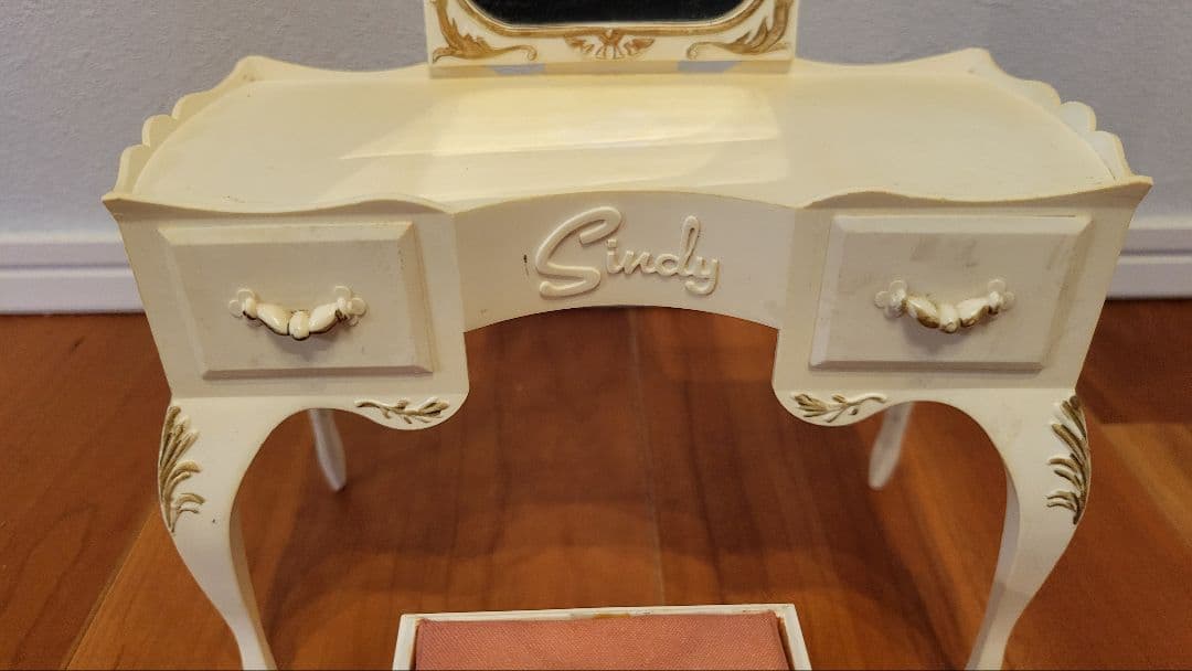ドレッシング テーブルとスツール ヴィンテージ シンディ ペディグリー