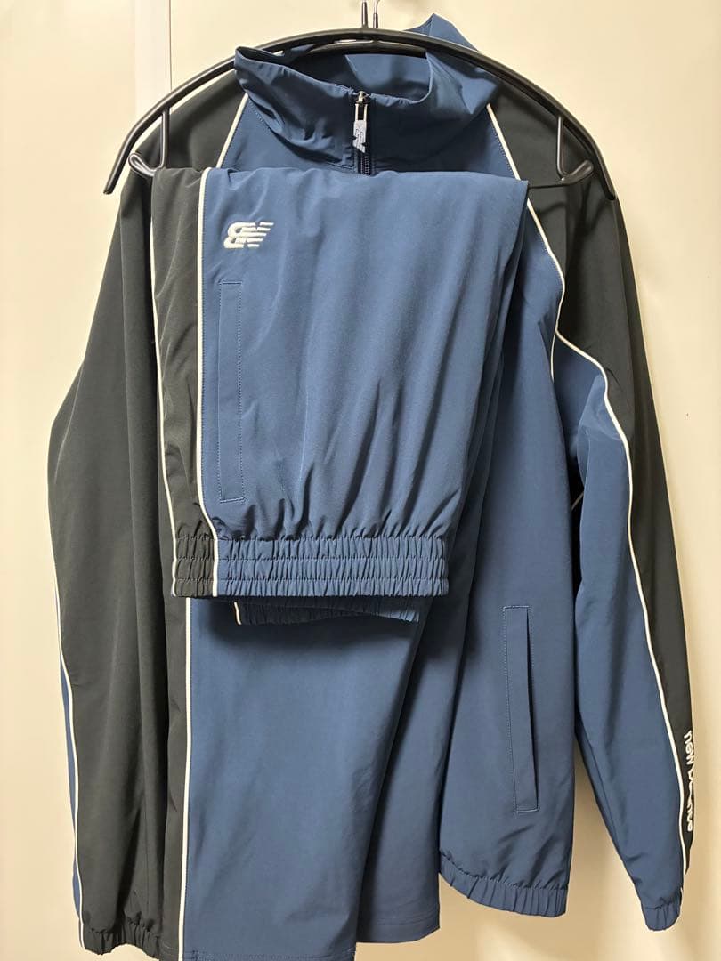 【早い者勝ち】ニューバランス　ウィンドブレーカー　Mサイズ　上下