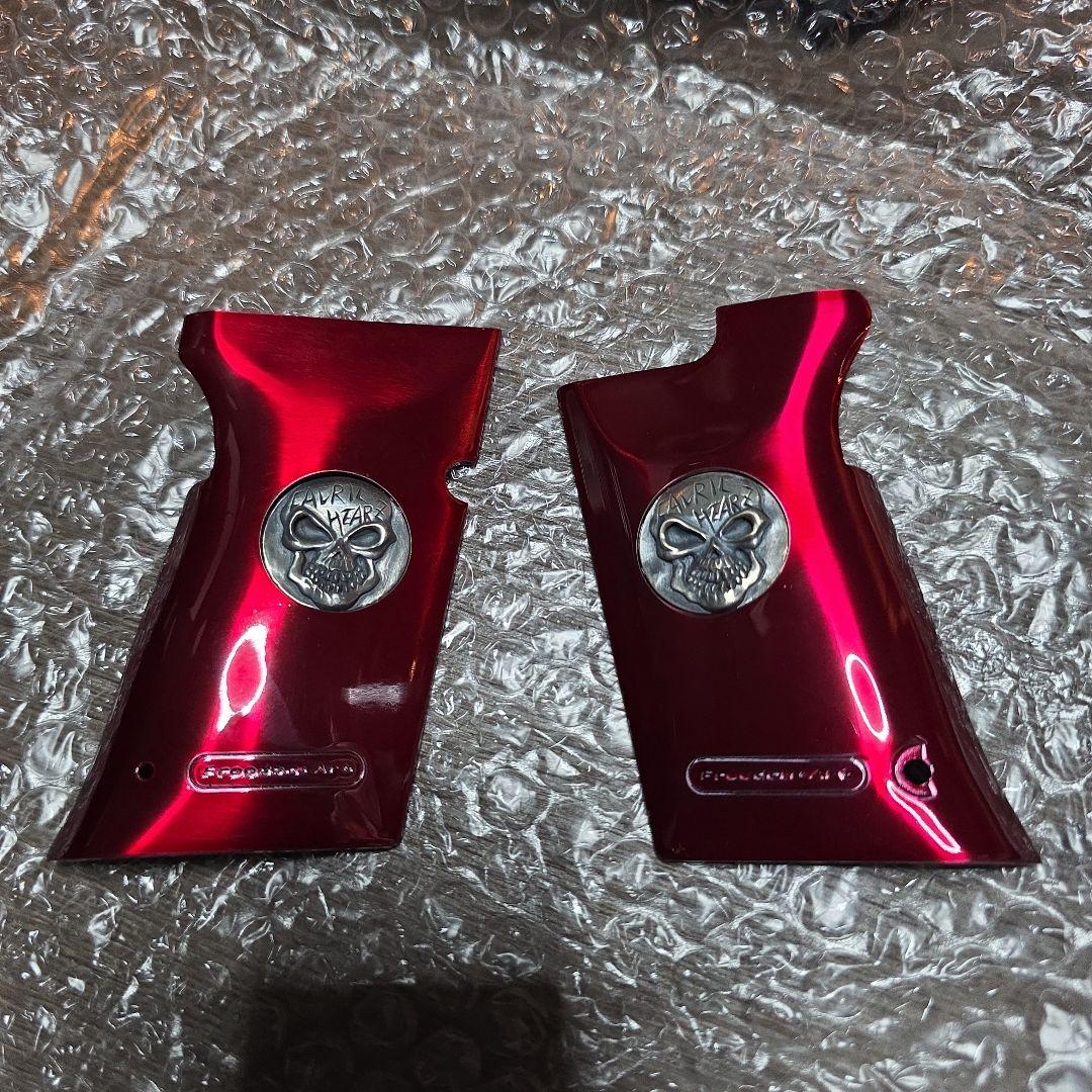 フリーダムアート！超希少デザートイーグルグリップ！スカルデザインレッド！