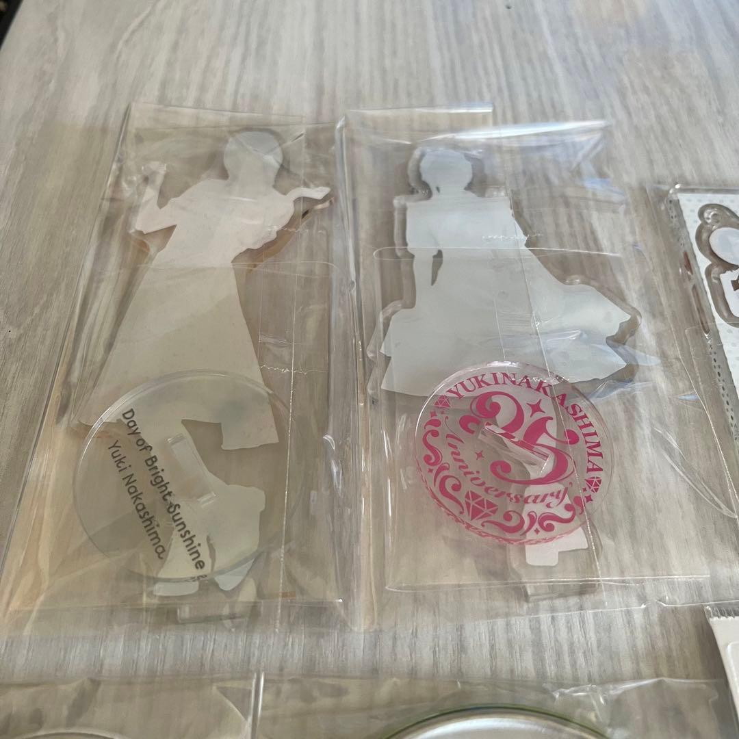 中島由貴 アクリルスタンド 缶バッジなど まとめ売り