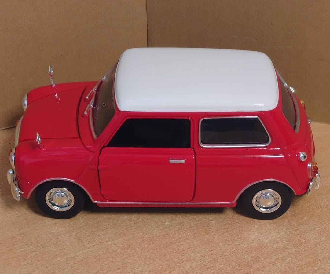 1/18 モーリス ミニクーパー レッド 1961-1967 morris