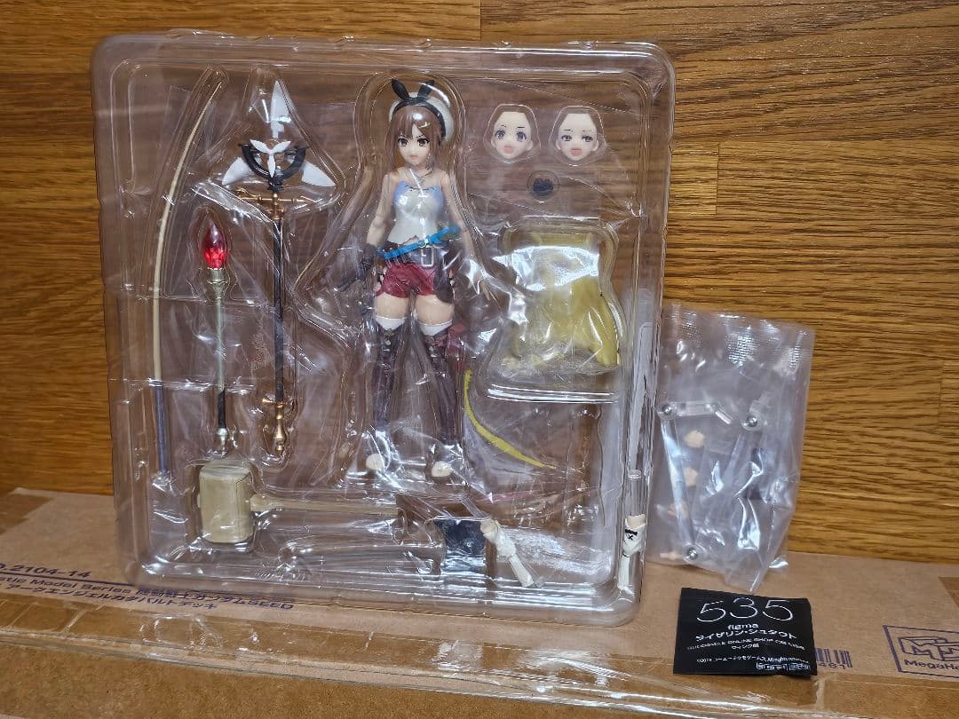 figma ライザリン・シュタウト　特典付き　中古品