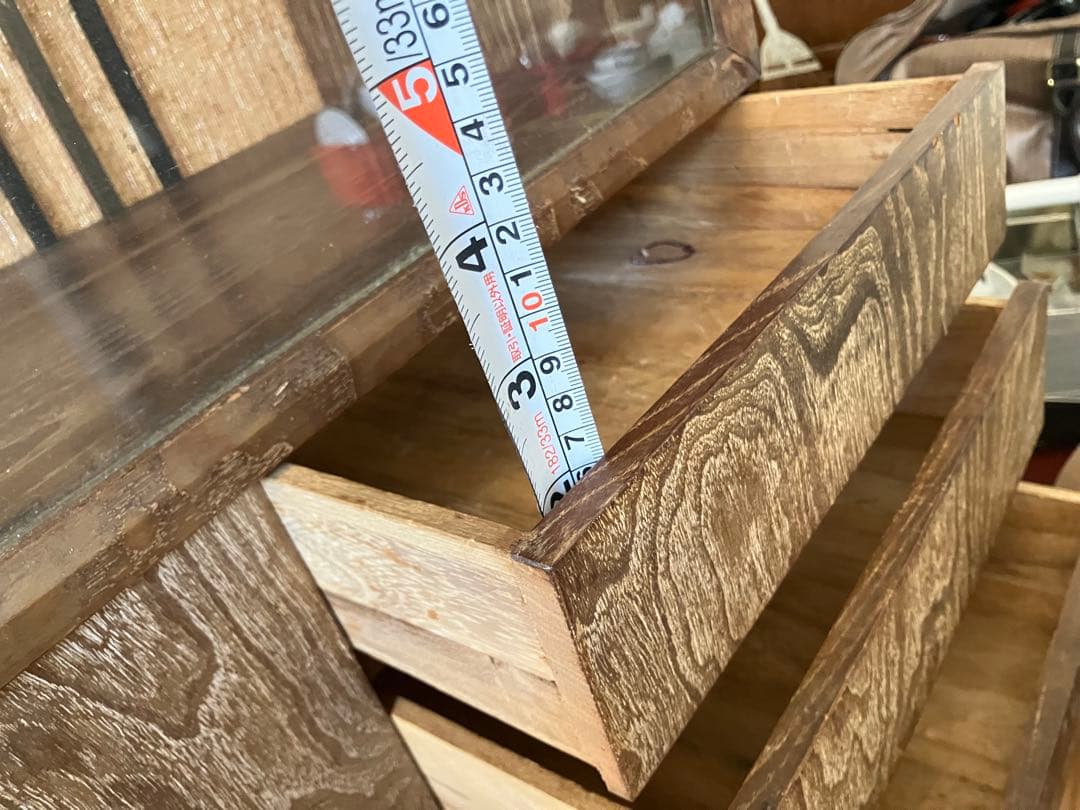 昭和レトロな木製ガラス扉キャビネット