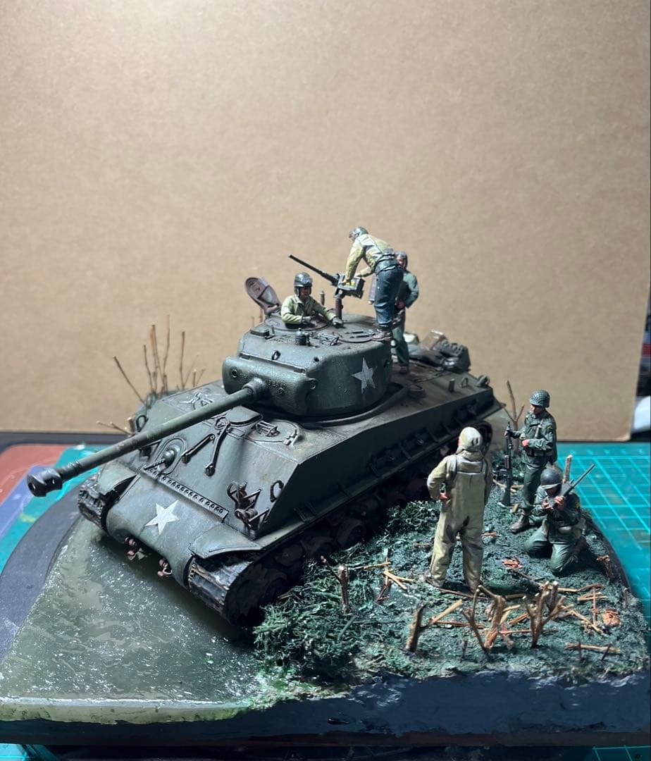 US シャーマン 1/35 スケール ディオラマ　レジン加工。