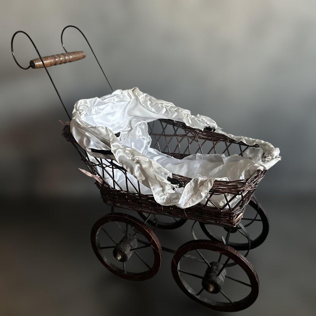 めちゃくちゃ可愛い！人形用　クラシック ベビーカー ブラウン