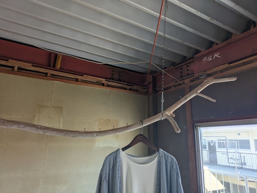 流木ハンガー 　ハンガーラック　吊り下げ式　一点物　店舗什器