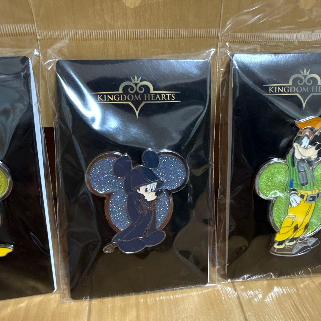 新品 キングダムハーツ ピンバッジ 3種類 ロフト KINGDOM HEARTS