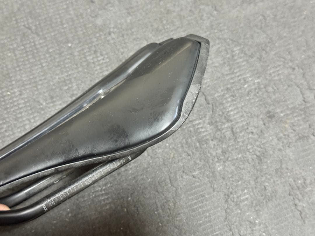 【美品】シマノプロ ステレス カーボンサドル 142mm