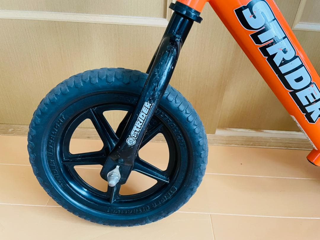 ストライダースポーツ　12インチ　オレンジ