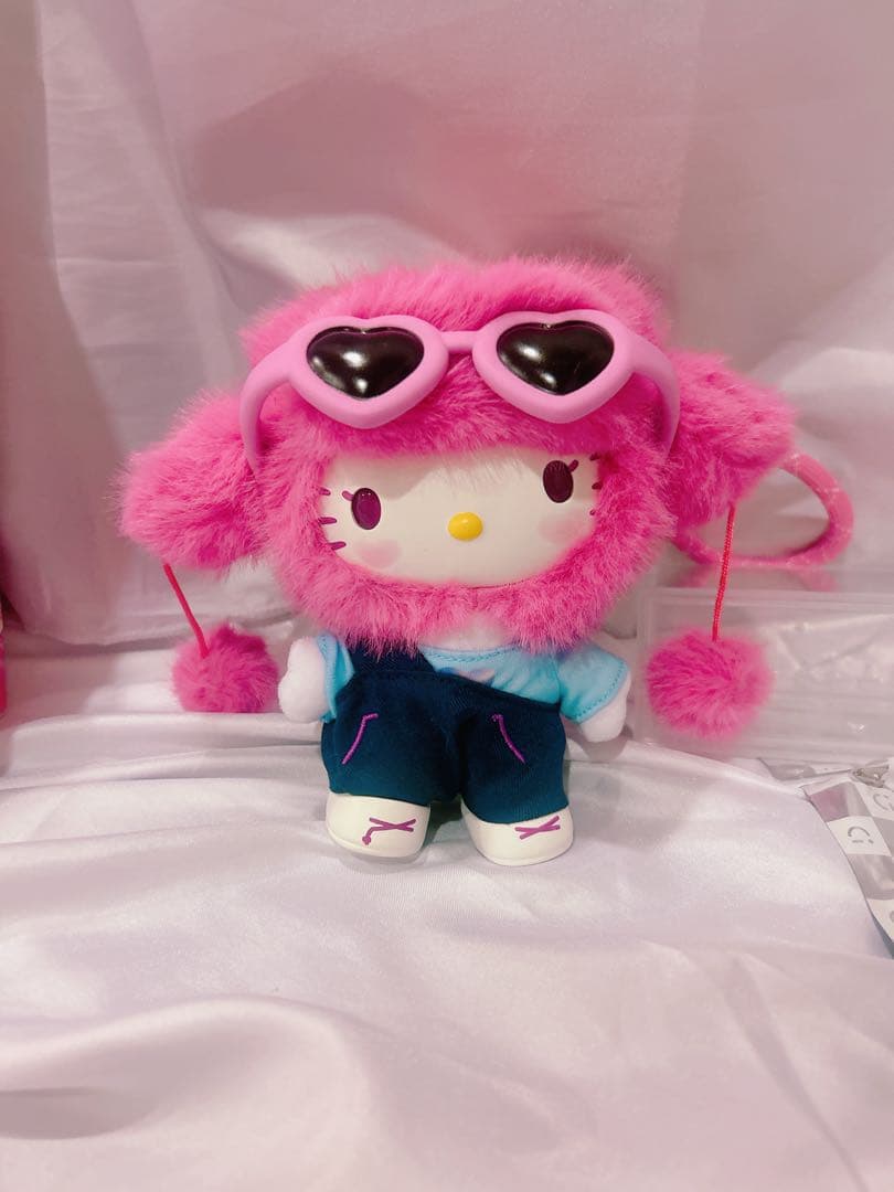 MINISOハローキティpopstarぬいぐるみシークレット