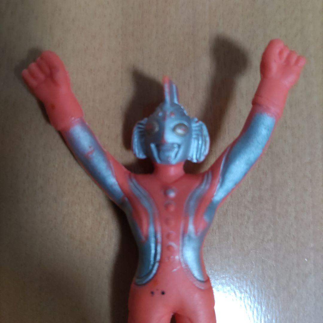 ウルトラの母　ゴム人形