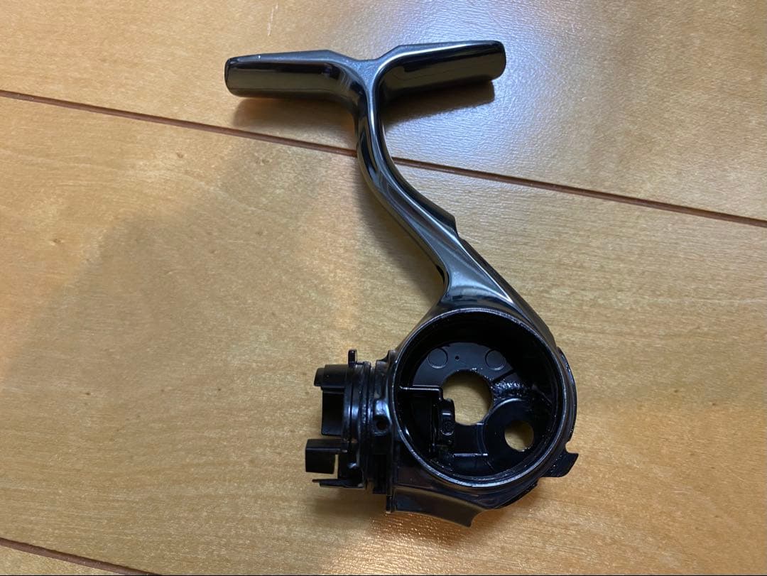 22イグジスト LT 2500S-XH ボディパーツ