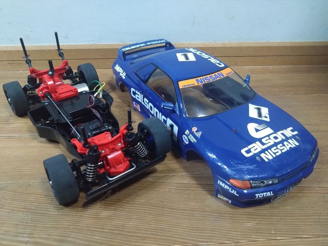 タミヤ　カルソニック　スカイライン　GT-R　ボディ　TA02　シャーシ　セット