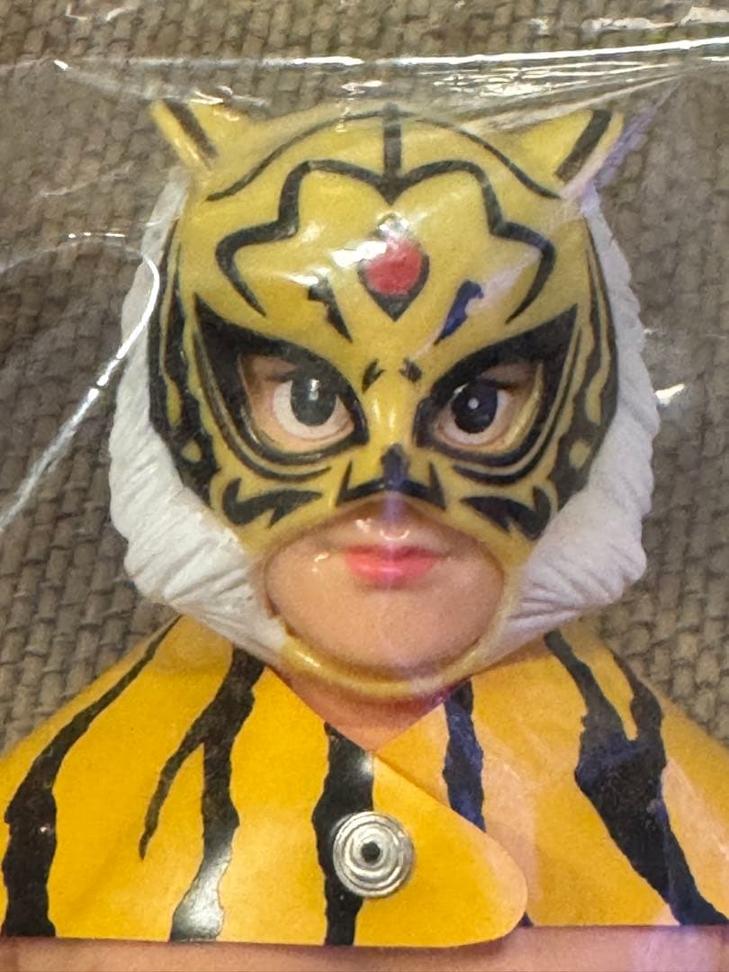 メディコム　ソフビファイティングシリーズ　初代タイガーマスク　逆ヤギリ　ソフビ