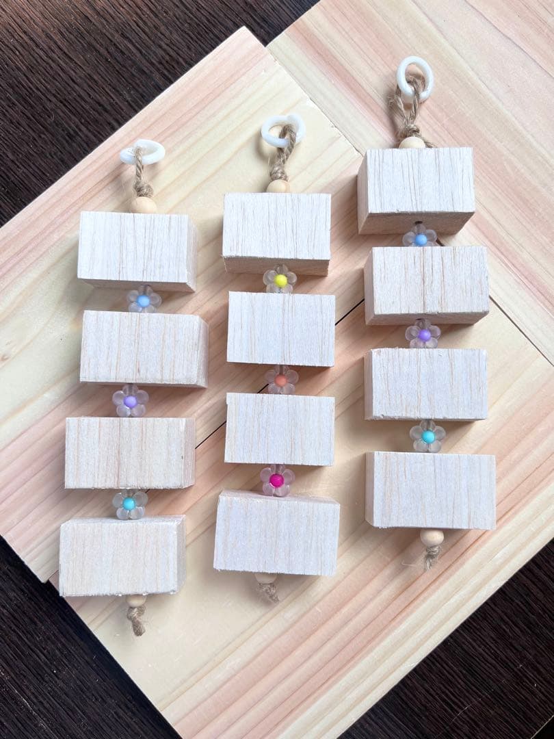 インコおもちゃ　鳥おもちゃ　厚切りバルサ　バードトイ