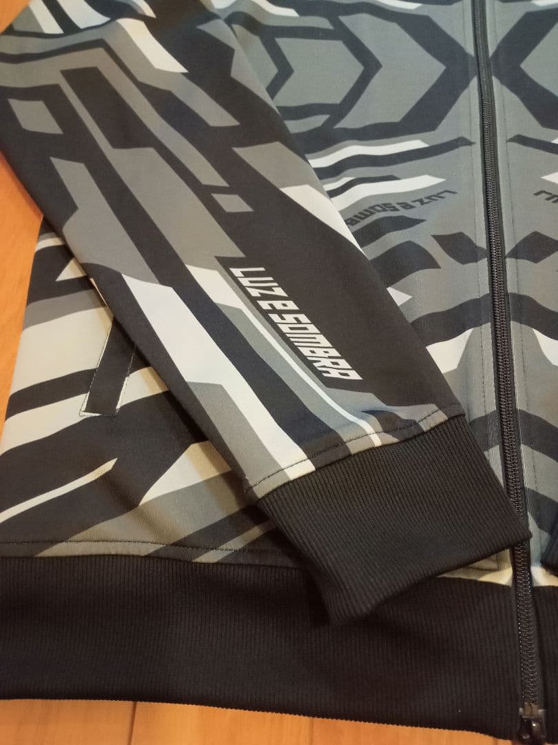 ルースイソンブラ　LTT　トップチーム　ジャケット　L　美品