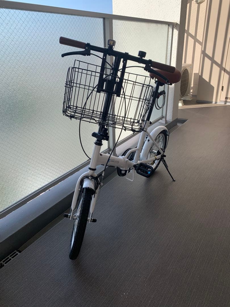 送料込み!走行2km程度 折りたたみ自転車 ホワイト ブラウンサドル