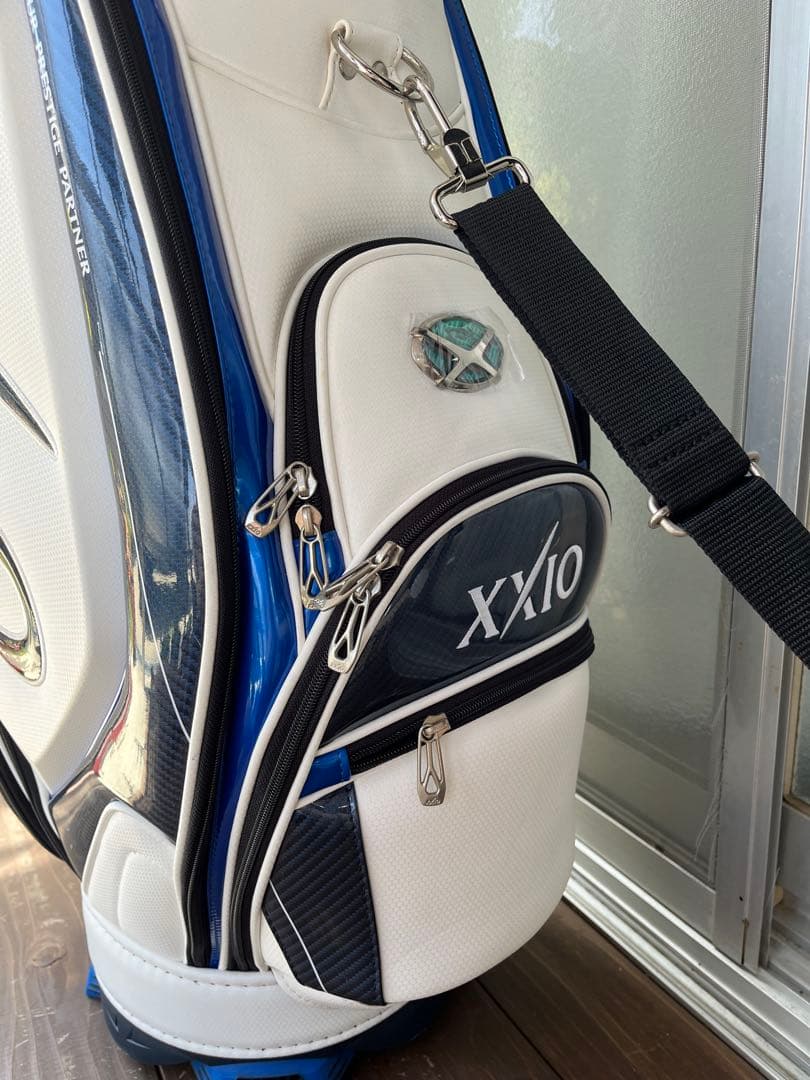 XXIO ゴルフバッグ・キャディバッグ ホワイト/ブルー　クラブセット