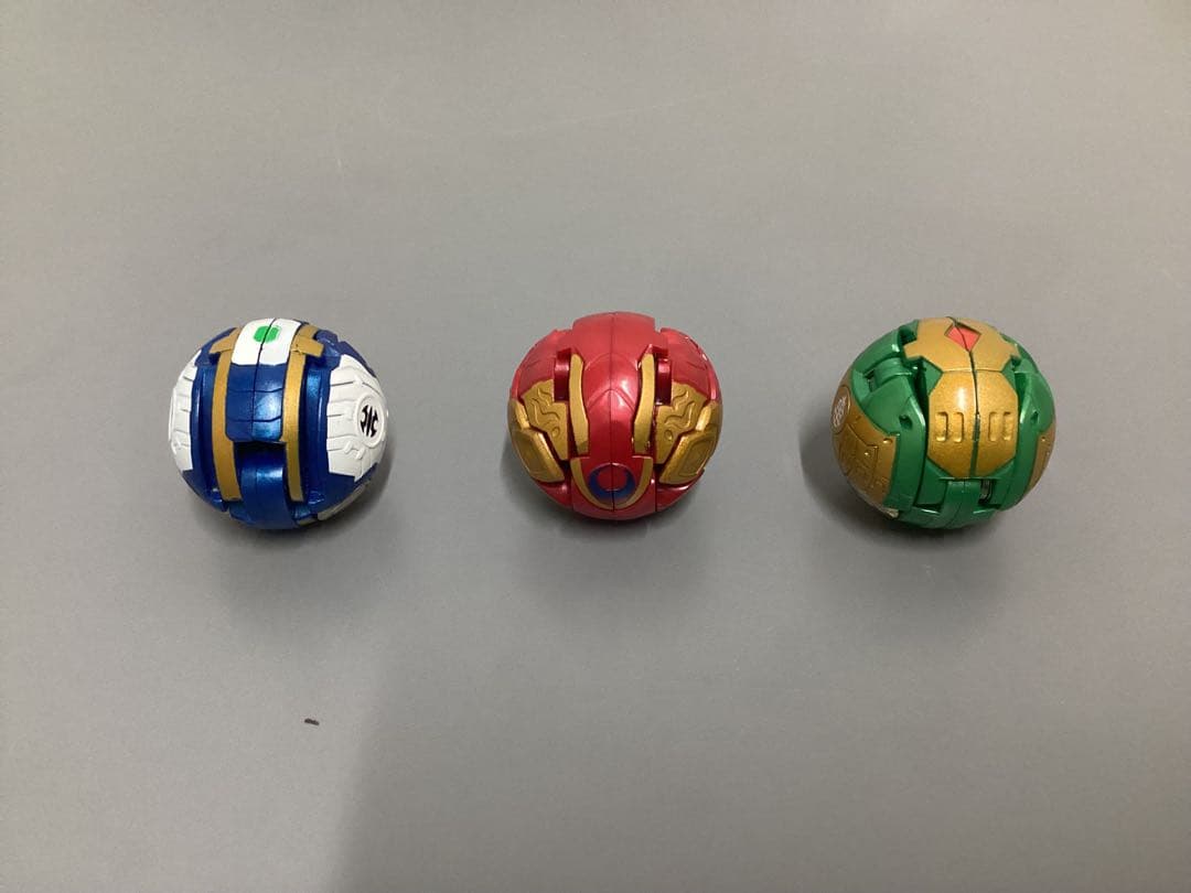 爆丸アーマーズ　Rヒリュウ　Hカイオウ　Sゼクウ