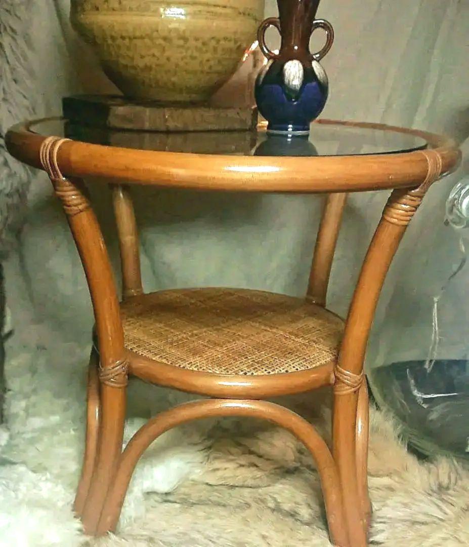 古いラタン硝子テーブル          レトロなラタン机