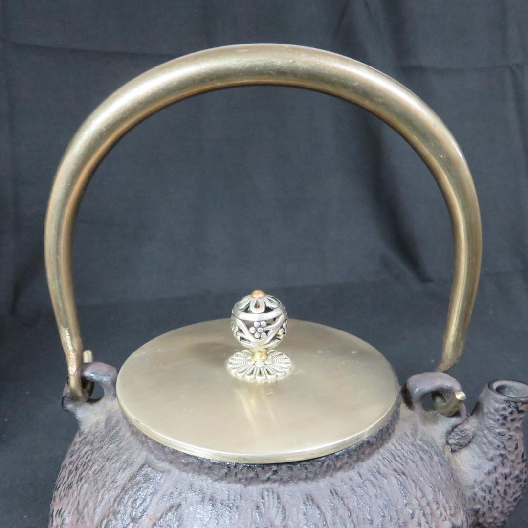 鉄瓶 美品 鶴 亀 銘 木箱 囲炉裏 炉端 キャンプ 鉄分補給