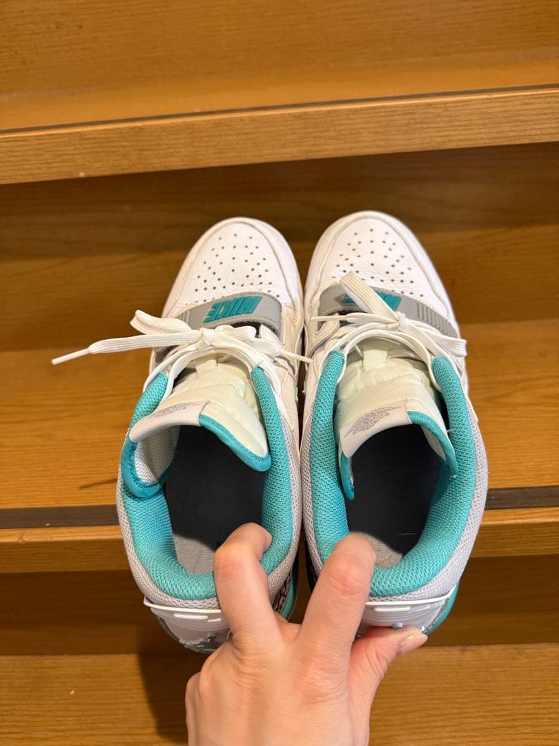 NIKE ナイキ　スニーカー　ジョーダン