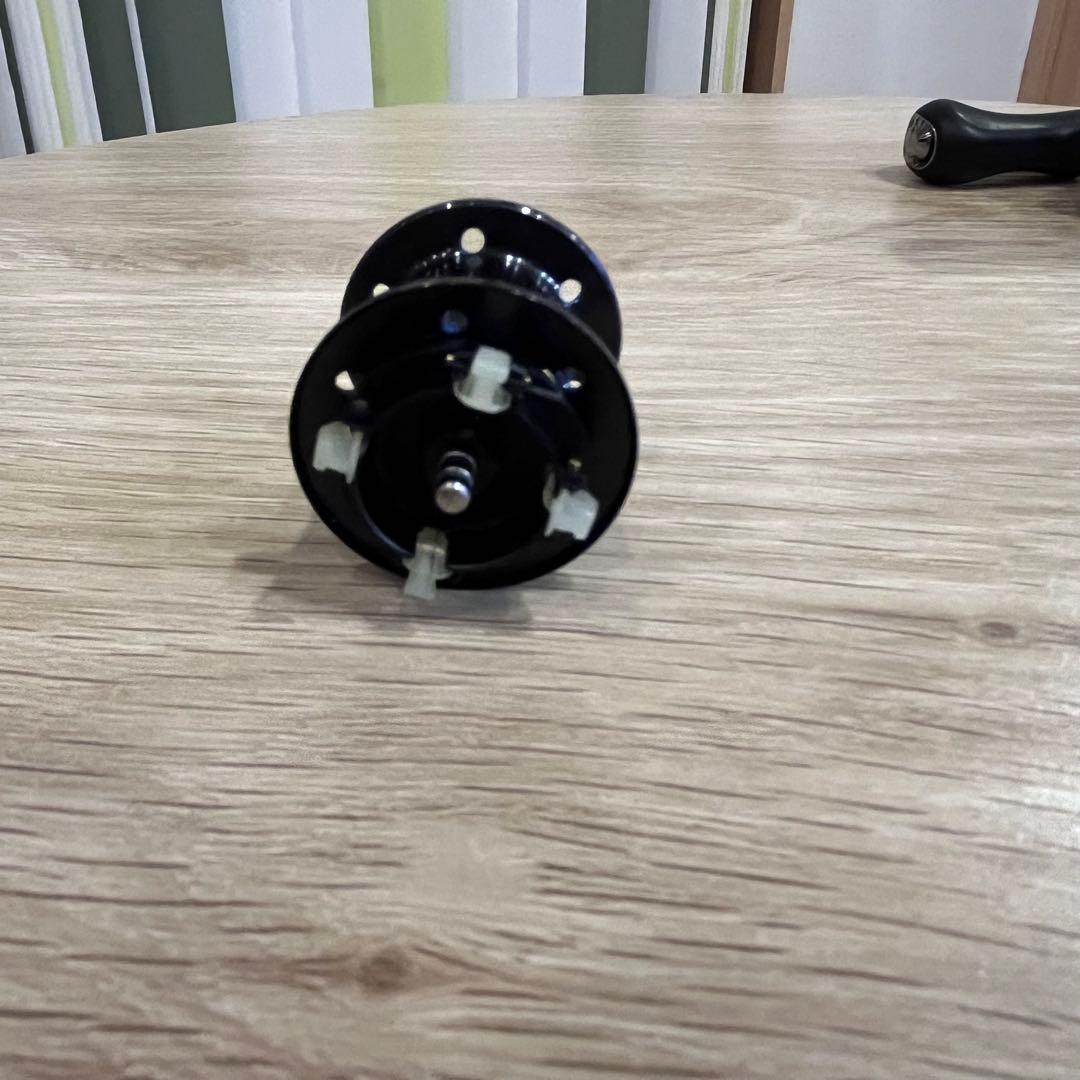 美品　19 SHIMANO SLX MGL 71HG ベイトリール　左巻き