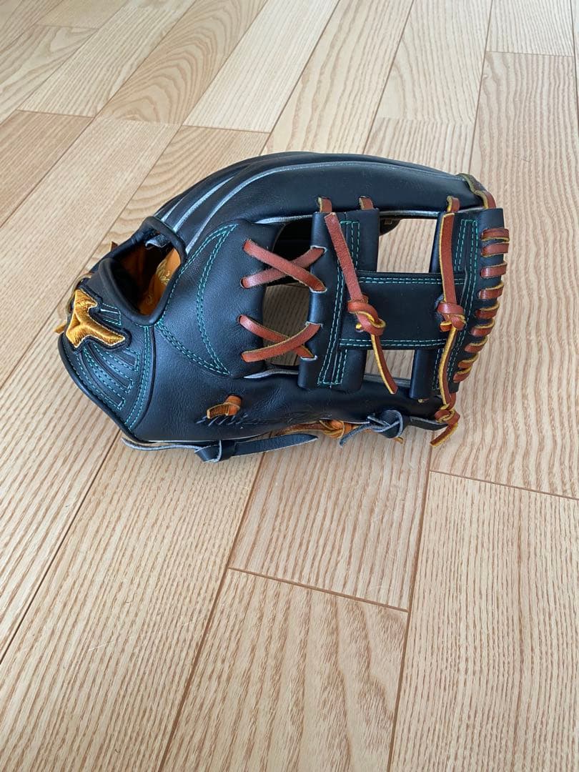 ミズノプロ硬式内野手用グローブ