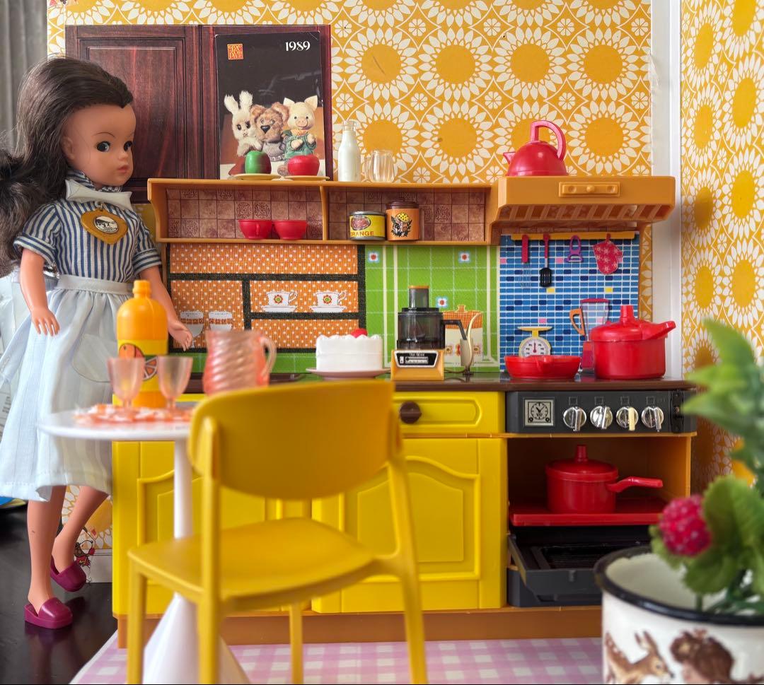 オランダ版シンディちゃん フルール キッチンセット かわいい！ドールハウス1/6
