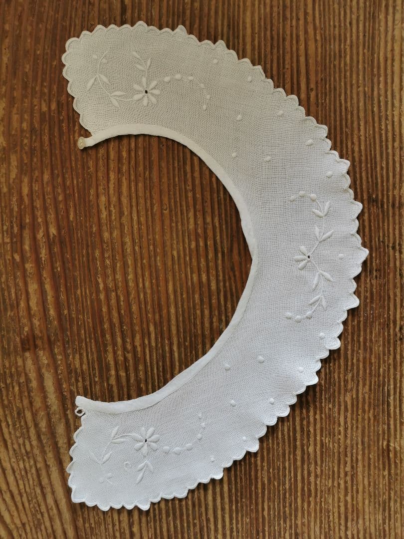 アンティーク フランス アイレット 花刺繍 スカラップ 付け襟 飾り襟