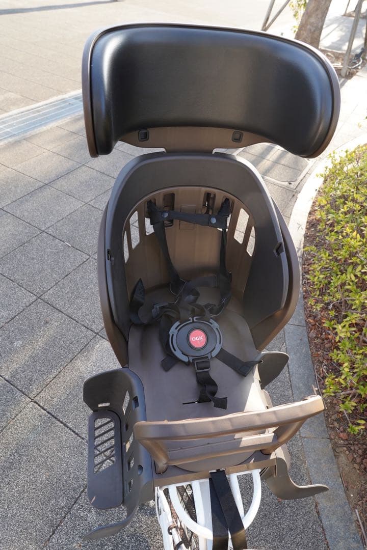 【手渡し限定】シティサイクル ホワイト 前カゴ・チャイルドシート付き