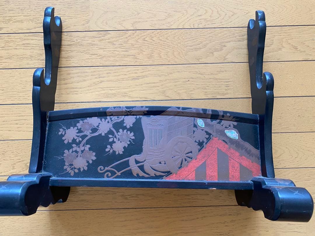 か*る様 軍刀(刀身なし)2本と刀掛け、矢筒(矢3本付)