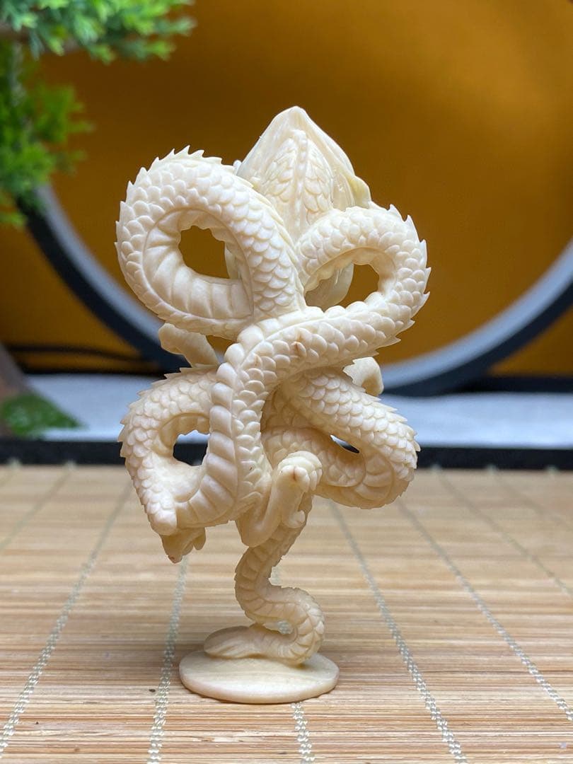天然マンモス牙美しい手作り彫刻　1至尊神龍　置物