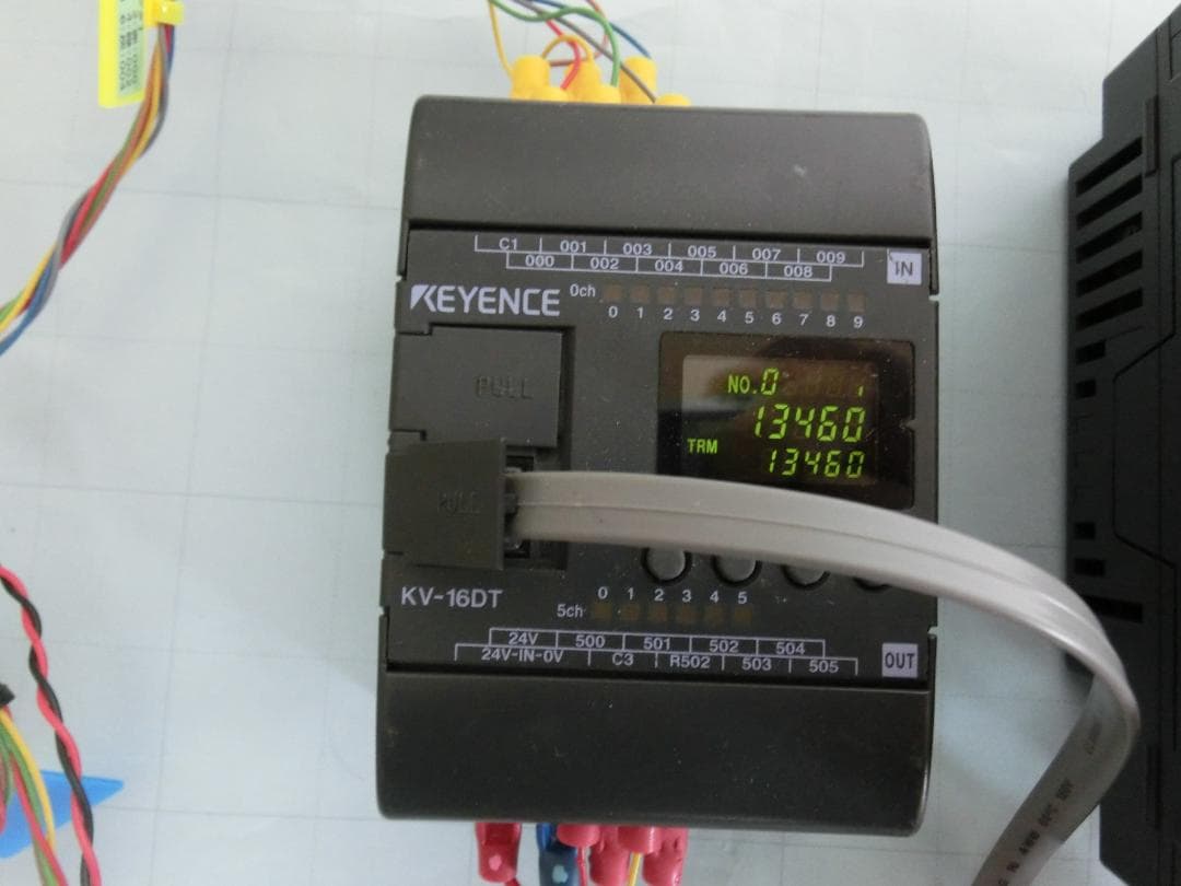 キーエンス Keyence PLC KV-16DT タッチパネル VT3-Q5S