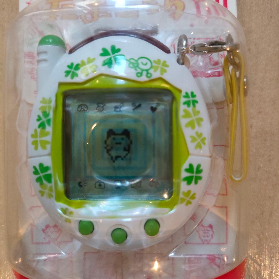 ※新品未開封 極美品※ ㊗ケータイかいツー！たまごっちプラス ほわいとくろーばー