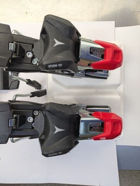 ATOMIC ICON 10 スキー ビンディング