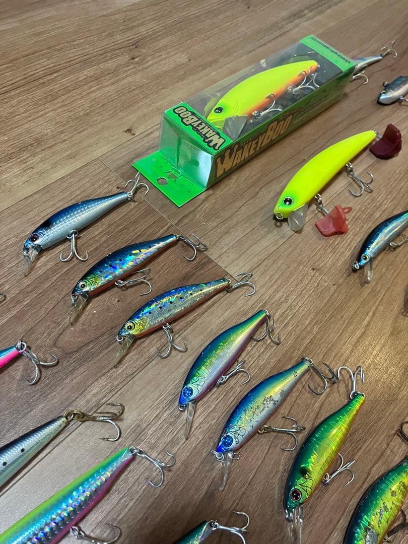 シーバスルアーまとめ売りルドラ130.ショアラインシャイナー.ウェイキーブー 他