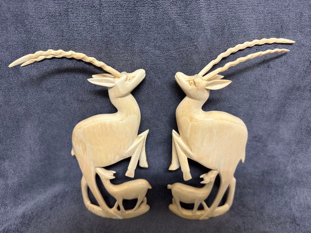 置物　 時代物　鹿2匹　天然素材　マンモス　彫刻　骨董　古美術品　アンティーク