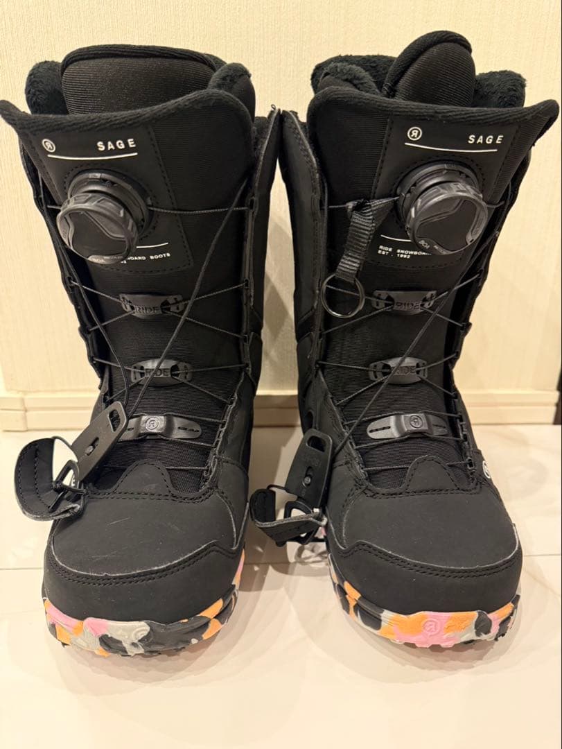 スノーボードブーツ
