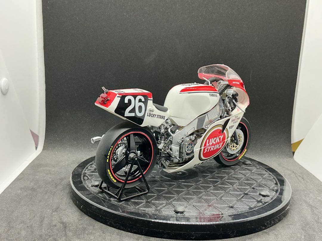 ⑤ヤマハYZF750コシンスキー&レイボーン組　鈴鹿8耐　プラモデル完成品
