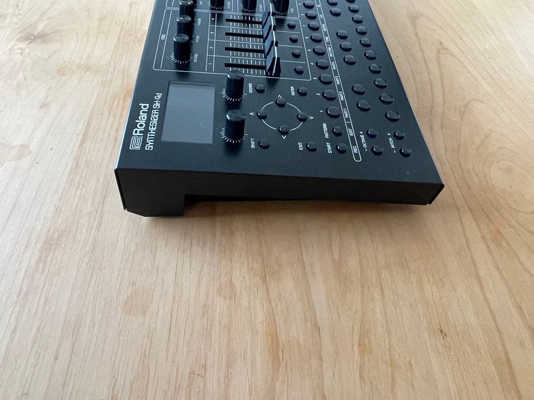 Roland シンセサイザー SH-4d (最終値下げ)