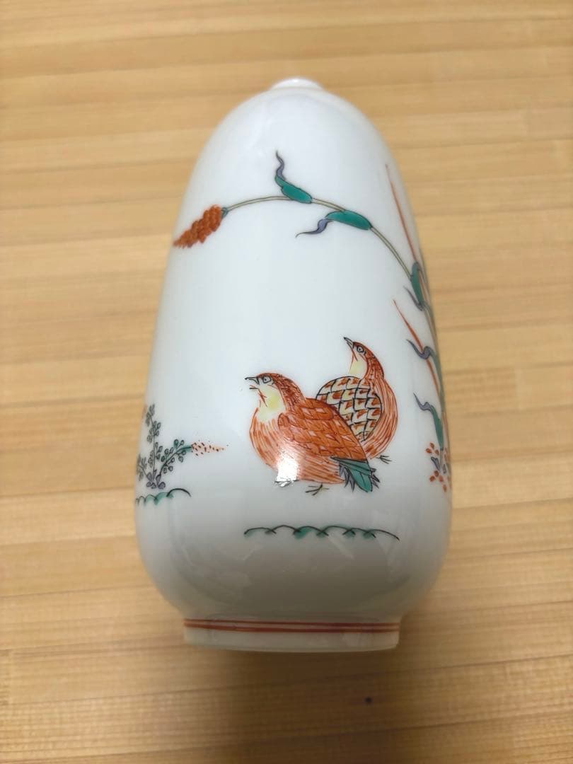 柿右衛門　一輪生長形　粟鶉文