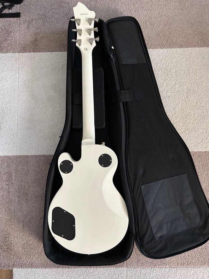 Hagstrom ホワイト エレキギター　！最終値下げです！！
