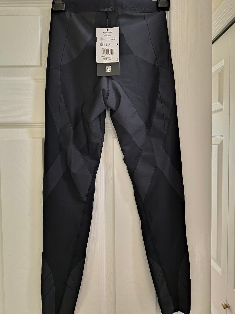 本日セール 新品 CW-X ジェネレーターモデル HZY399 レディースM