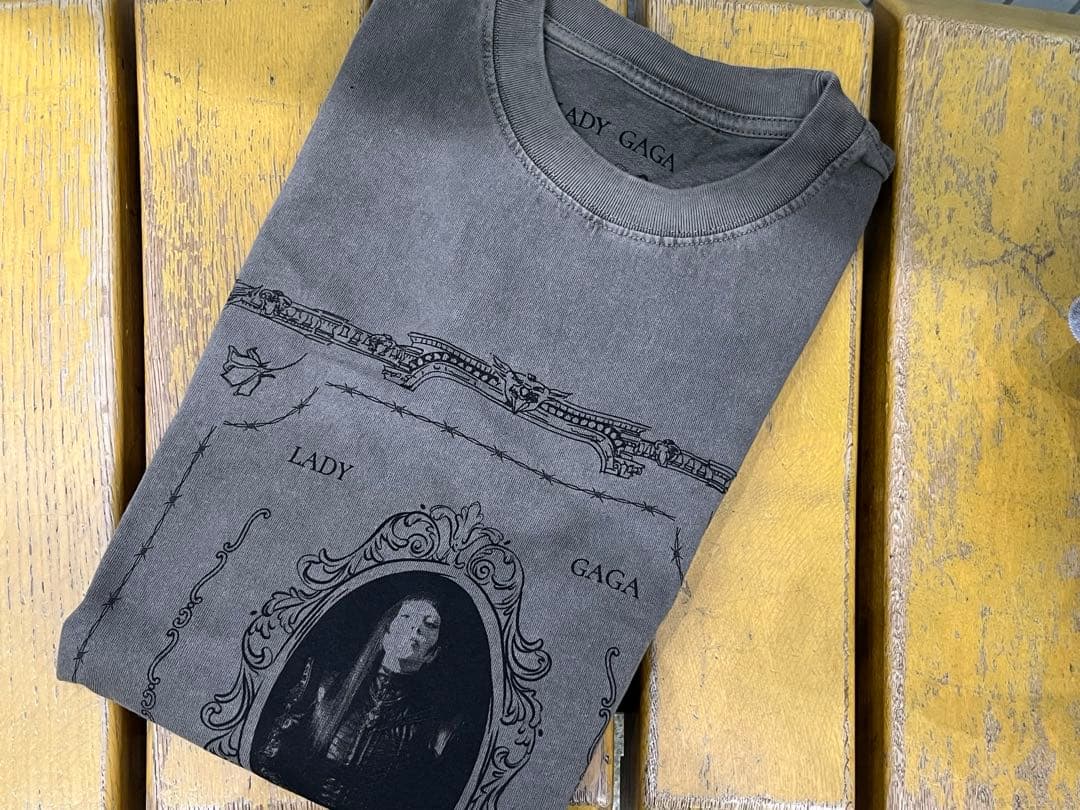 ★新品・未使用★レディーガガ　カメオ　ツアーTシャツ 　Sサイズ